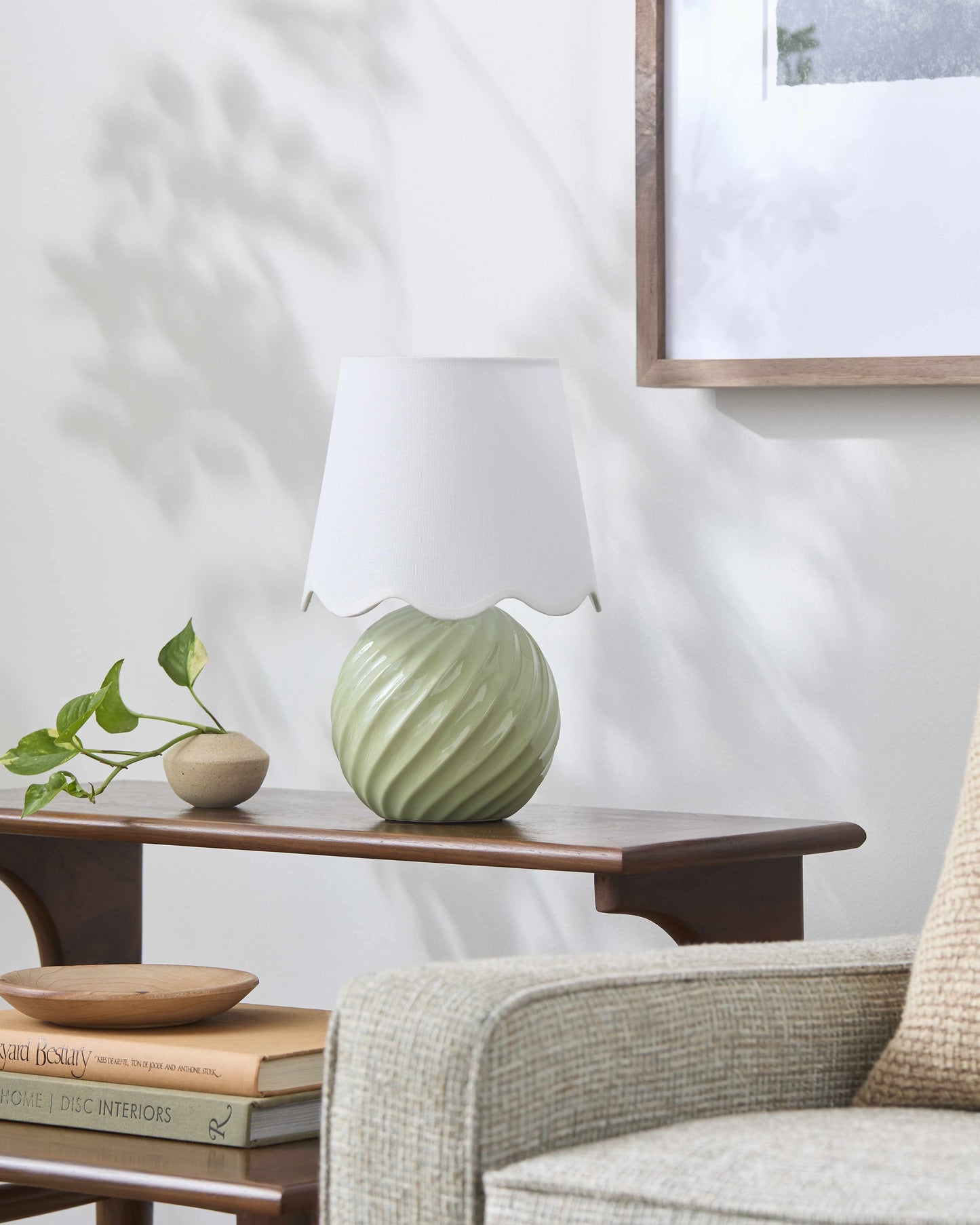 Gestalgar Table Lamp-1
