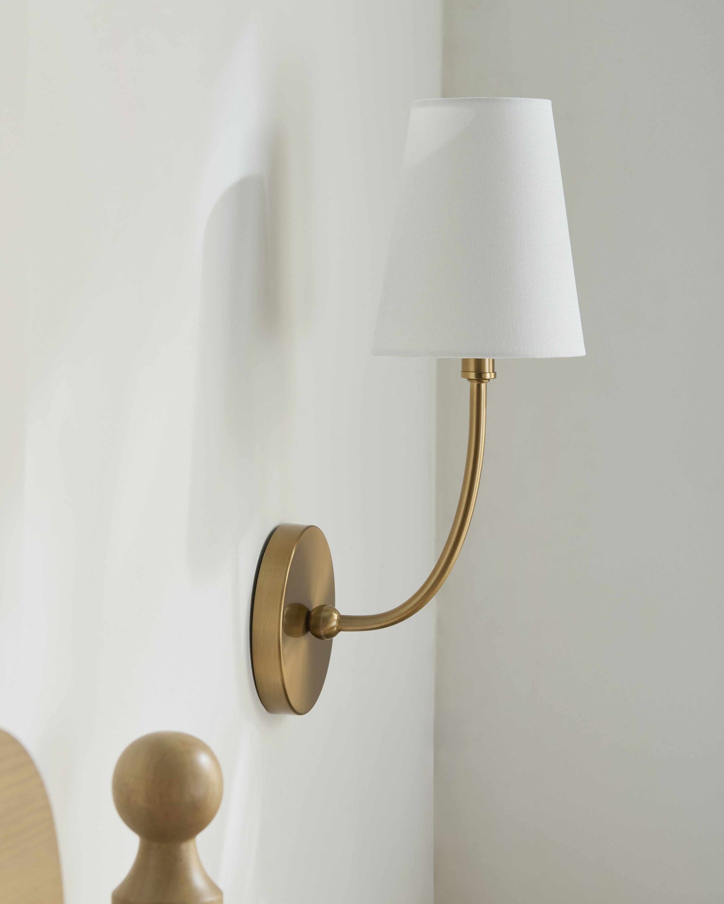 Pecineaga Wall Sconce-0