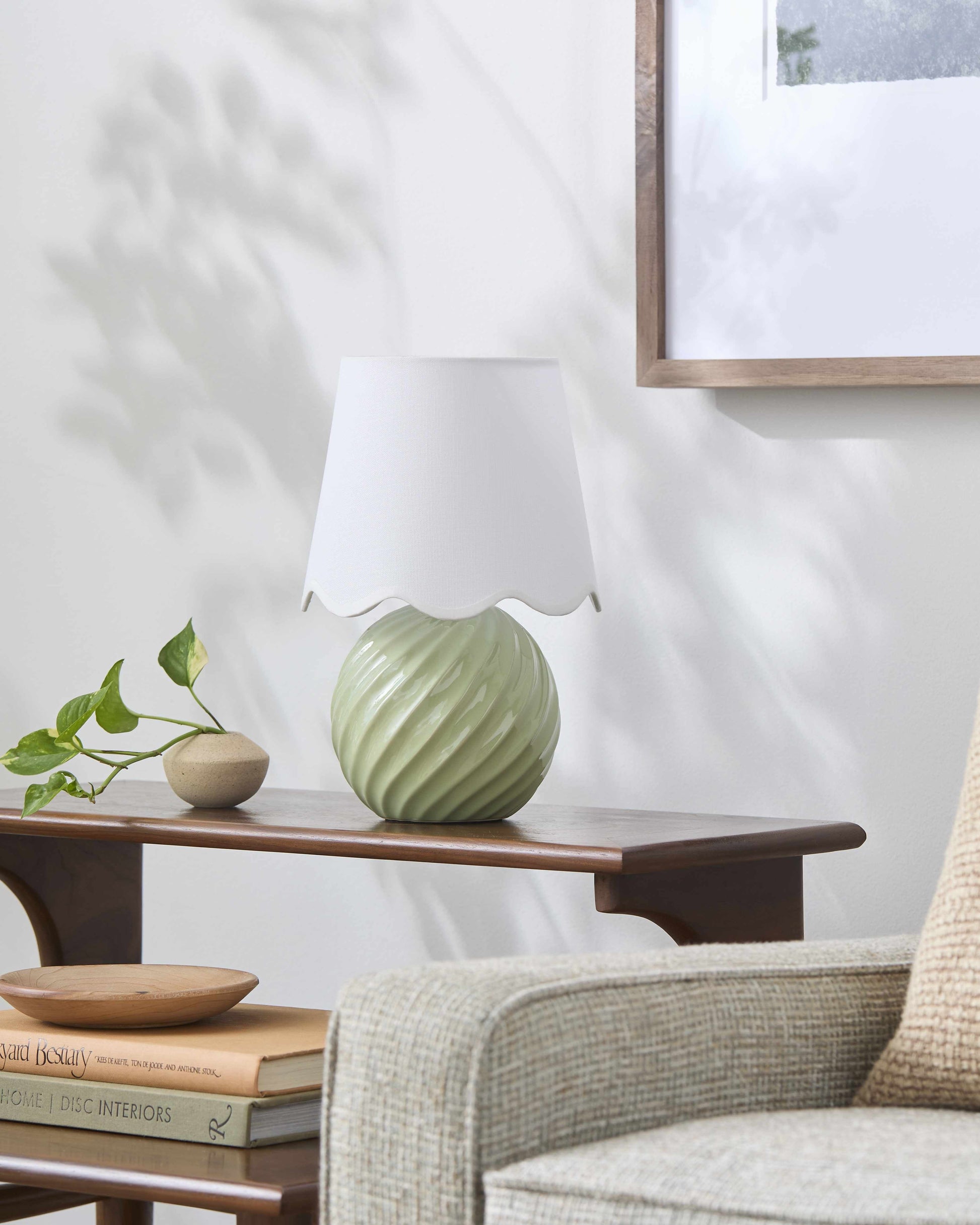 Gestalgar Table Lamp-1